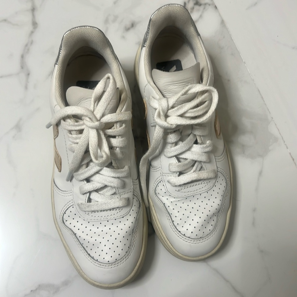 Veja Sneakers